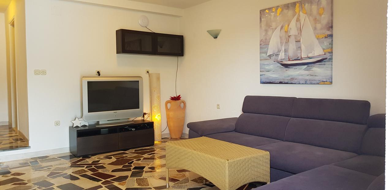 Apartments Miranda คาปริเย ภายนอก รูปภาพ